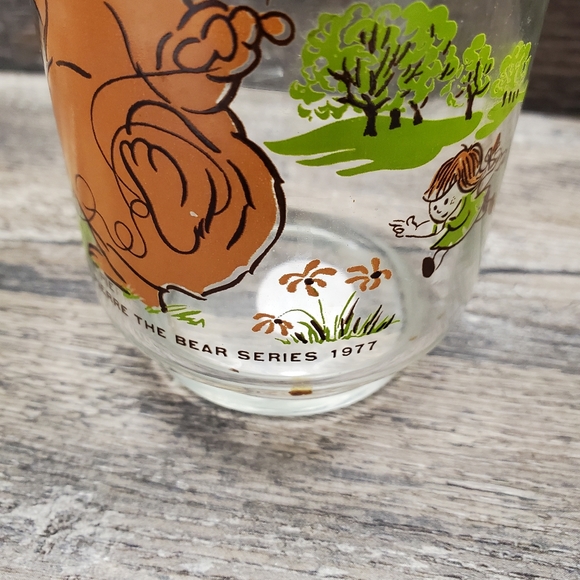 Vintage LK's Pierre the Bear Series Glass Spring 1977 Cartoon Glass - Picture 2 of 3